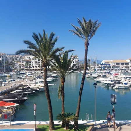 Vistas Al Puerto Y Mar Con Acceso Directo A Playa